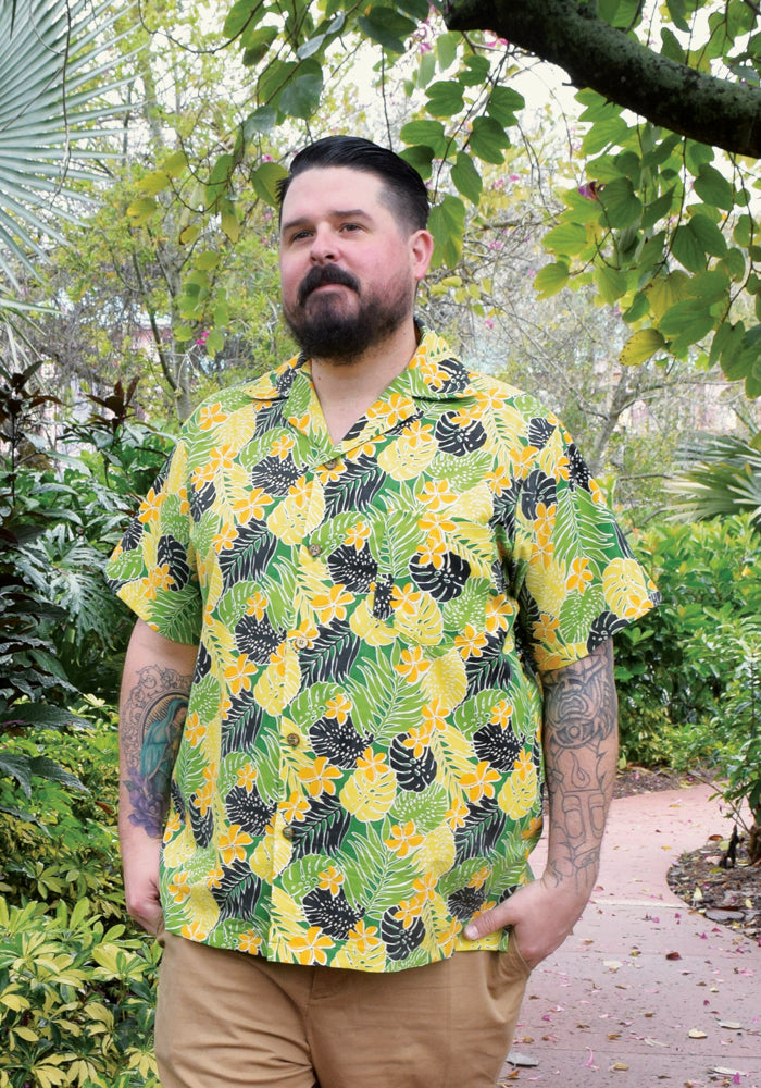 "Final Sale" Palm Jungle Paradise Button-Up Shirt in Green